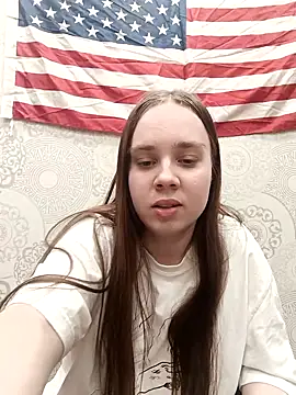 Snapshot of LunaDreeam chatting on November 23, 2025, 4:50 pm LunaDreeam online show from November 23, 2025, 4:50 pm