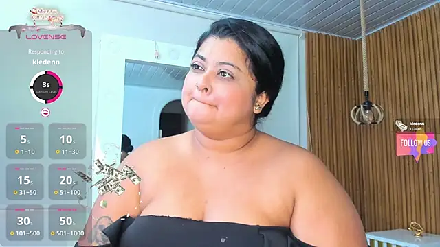 Snapshot of Hanna_curvy_ chatting on November 11, 2025, 11:27 am Hanna curvy online show from November 11, 2025, 11:27 am