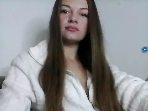 EllaMoonlight online show from November 16, 2025, 9:19 pm