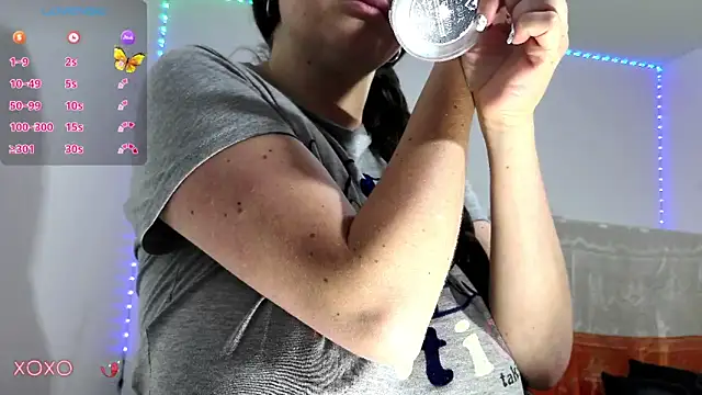 Snapshot of harper1brown chatting on October 31, 2025, 11:18 am harper1brown online show from October 31, 2025, 11:18 am