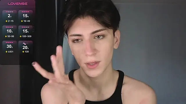 Oliver star boy  online show from November 25, 2025, 12:05 pm