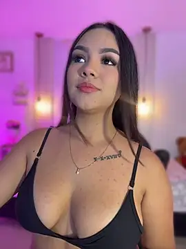 Snapshot of amber_white15 chatting on July 3, 2026, 3:46 am amber white15 online show from July 3, 2026, 3:46 am