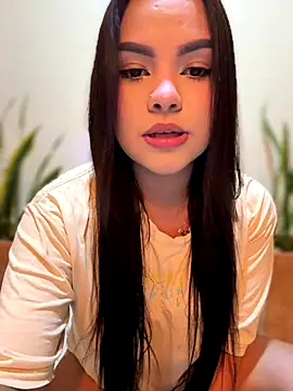 Snapshot of amber_white15 chatting on November 19, 2025, 1:49 am amber white15 online show from November 19, 2025, 1:49 am