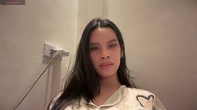 Candicemeow online show from May 26, 2026, 2:20 am