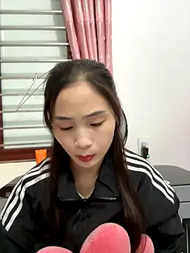 Snapshot of Pig_pig11 chatting on November 15, 2025, 12:53 pm Pig pig11 online show from November 15, 2025, 12:53 pm