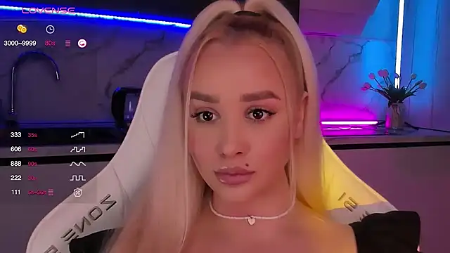 Snapshot of _NevaDa_ chatting on October 26, 2025, 7:42 am  NevaDa  online show from October 26, 2025, 7:42 am