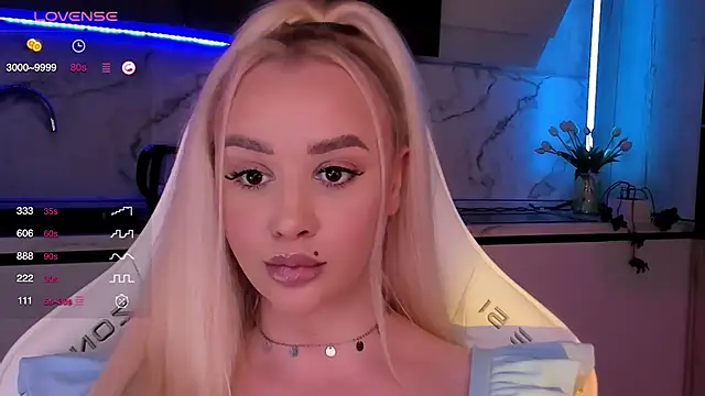 Snapshot of _NevaDa_ chatting on October 28, 2025, 8:24 am  NevaDa  online show from October 28, 2025, 8:24 am