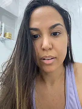 Snapshot of VenusIsLove_ chatting on February 19, 2026, 10:40 pm VenusIsLove online show from February 19, 2026, 10:40 pm