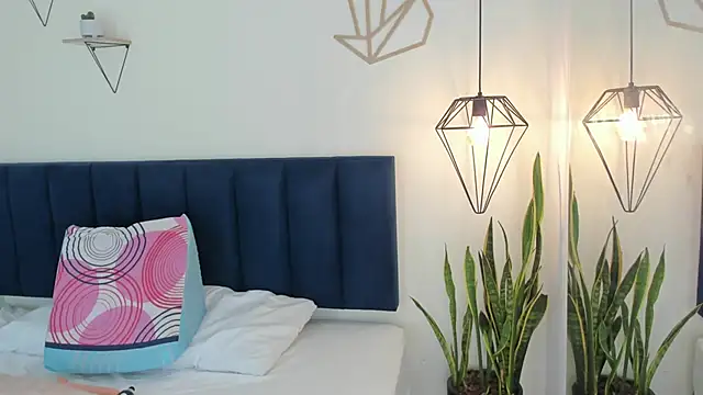 Snapshot of sienna_mg chatting on December 4, 2025, 3:33 pm sienna mg online show from December 4, 2025, 3:33 pm