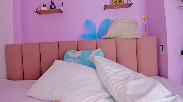 Snapshot of sienna_mg chatting on November 20, 2025, 12:17 pm sienna mg online show from November 20, 2025, 12:17 pm