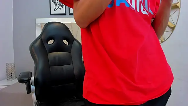 adams bobby online show from December 5, 2025, 11:53 am