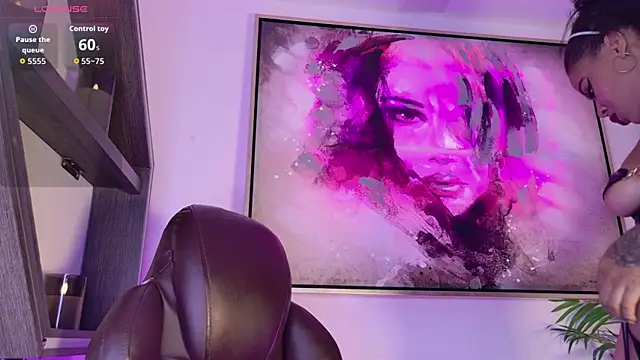 Snapshot of loana_vegas chatting on November 15, 2025, 4:33 pm loana vegas online show from November 15, 2025, 4:33 pm