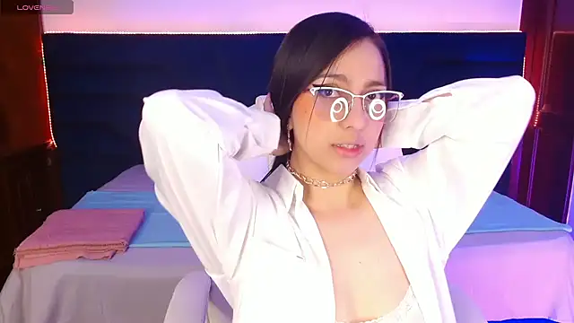 Snapshot of LexyBlaze_ chatting on June 14, 2026, 11:33 am LexyBlaze online show from June 14, 2026, 11:33 am
