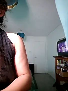 Snapshot of BubblesLovexox chatting on November 18, 2025, 10:40 am BubblesLovexox online show from November 18, 2025, 10:40 am