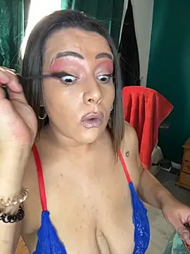 Snapshot of BubblesLovexox chatting on December 3, 2025, 2:16 pm BubblesLovexox online show from December 3, 2025, 2:16 pm