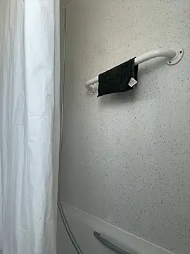 Snapshot of BubblesLovexox chatting on March 10, 2026, 12:42 pm BubblesLovexox online show from March 10, 2026, 12:42 pm