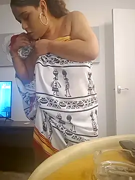 Snapshot of BubblesLovexox chatting on November 1, 2025, 8:25 pm BubblesLovexox online show from November 1, 2025, 8:25 pm