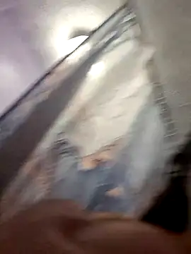 Snapshot of BubblesLovexox chatting on November 22, 2025, 11:25 pm BubblesLovexox online show from November 22, 2025, 11:25 pm