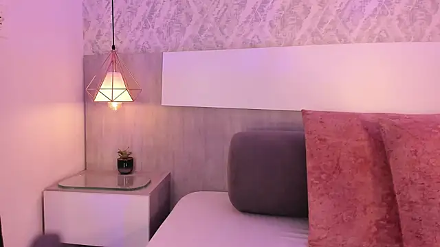 Snapshot of Vittoria__rossi chatting on June 30, 2026, 1:44 pm Vittoria rossi online show from June 30, 2026, 1:44 pm