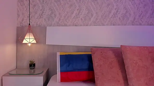Snapshot of Vittoria__rossi chatting on June 19, 2026, 3:18 pm Vittoria rossi online show from June 19, 2026, 3:18 pm