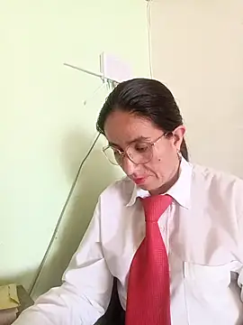 Valentina--1 online show from November 17, 2025, 7:40 pm