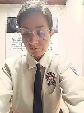 Snapshot of Valentina--1 chatting on June 13, 2026, 10:02 am Valentina--1 online show from June 13, 2026, 10:02 am