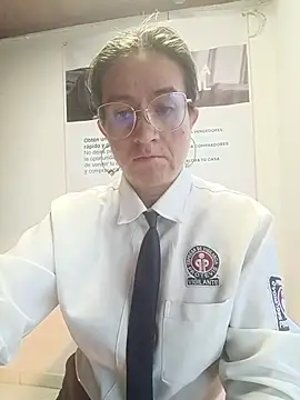 Snapshot of Valentina--1 chatting on August 6, 2026, 11:27 am Valentina--1 online show from August 6, 2026, 11:27 am