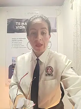 Snapshot of Valentina--1 chatting on June 8, 2026, 10:05 am Valentina--1 online show from June 8, 2026, 10:05 am