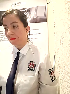 Snapshot of Valentina--1 chatting on March 4, 2026, 10:12 am Valentina--1 online show from March 4, 2026, 10:12 am