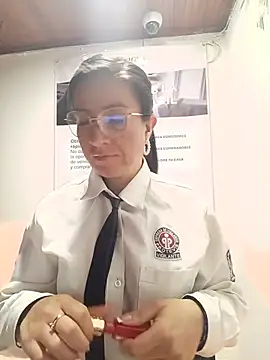 Snapshot of Valentina--1 chatting on July 6, 2026, 10:44 am Valentina--1 online show from July 6, 2026, 10:44 am