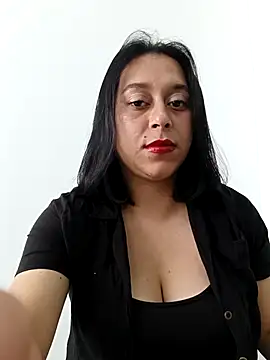 Snapshot of Caroline-17 chatting on November 14, 2025, 6:00 pm Caroline-17 online show from November 14, 2025, 6:00 pm