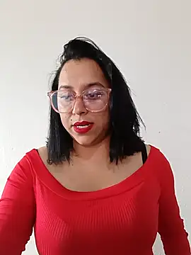 Snapshot of Caroline-17 chatting on November 24, 2025, 6:08 pm Caroline-17 online show from November 24, 2025, 6:08 pm