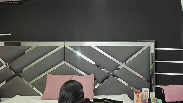 Snapshot of ScarlettParker chatting on November 21, 2025, 12:04 pm ScarlettParker online show from November 21, 2025, 12:04 pm