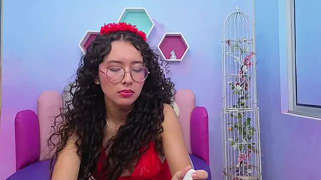 Sasha-Monroe online show from November 14, 2025, 4:05 am