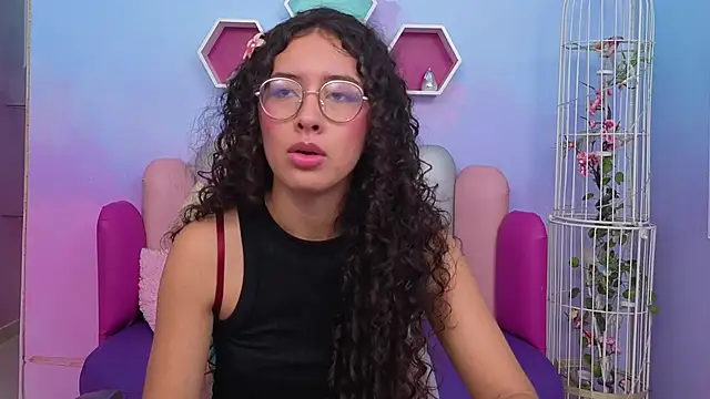 Sasha-Monroe online show from November 5, 2025, 11:52 pm