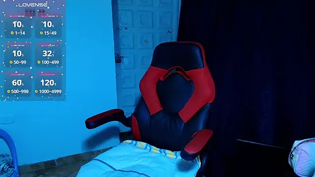 Snapshot of _Rachel_Jones_ chatting on March 10, 2026, 3:43 am Rachel Jones online show from March 10, 2026, 3:43 am