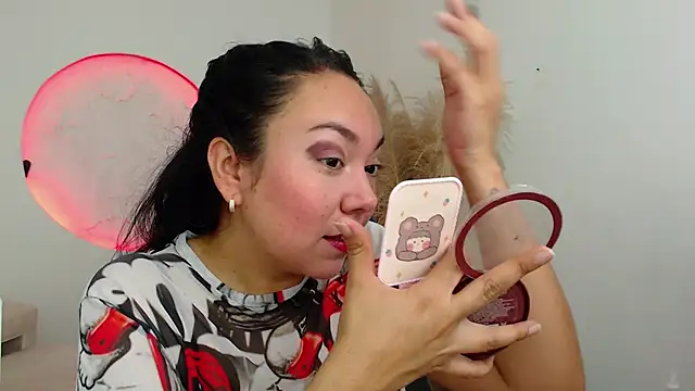 Snapshot of Yadis_hot chatting on October 31, 2025, 8:16 pm Yadis hot online show from October 31, 2025, 8:16 pm