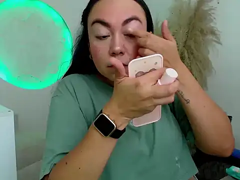 Snapshot of Yadis_hot chatting on December 15, 2025, 10:15 pm Yadis hot online show from December 15, 2025, 10:15 pm