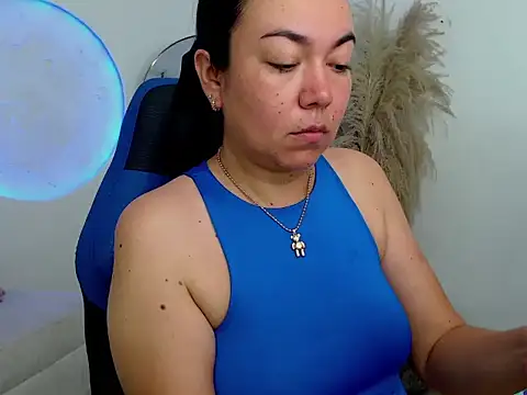 Yadis hot online show from January 18, 2026, 10:57 pm