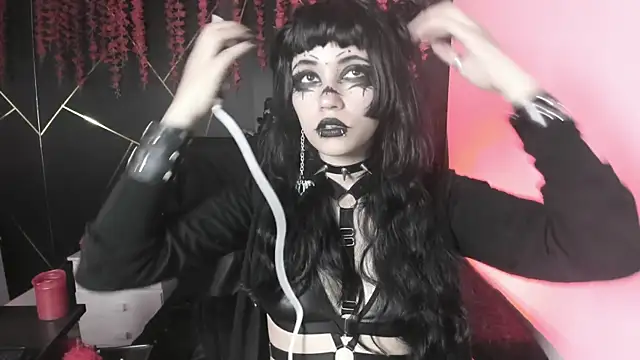 Yueeclipsa online show from November 10, 2025, 4:39 am