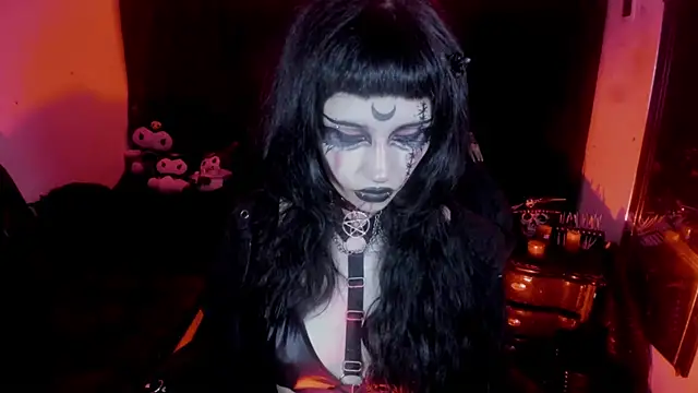 Yueeclipsa online show from May 4, 2026, 5:22 am