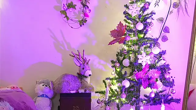 ISA NIXON online show from December 14, 2025, 10:37 pm