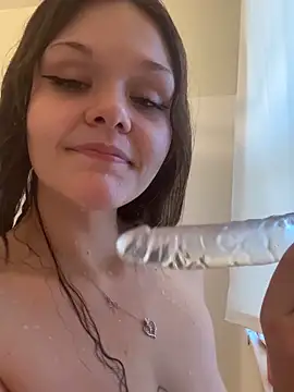 Starryluvvy23 online show from November 17, 2025, 7:18 pm