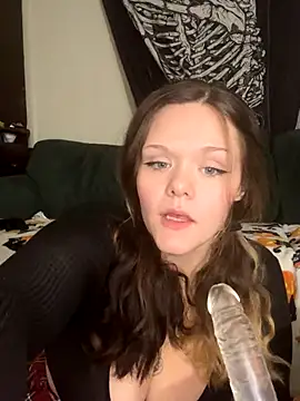 Starryluvvy23 online show from November 14, 2025, 10:24 pm