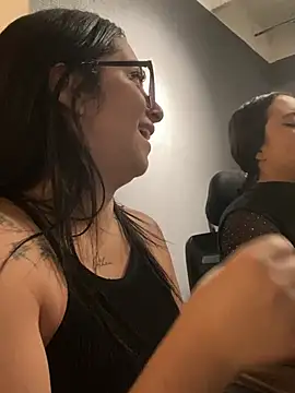 Kloe Novoa online show from January 9, 2026, 1:29 pm