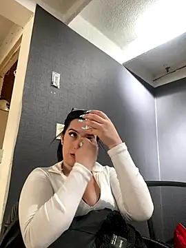 Snapshot of Kloe_Novoa chatting on November 15, 2025, 1:15 pm Kloe Novoa online show from November 15, 2025, 1:15 pm