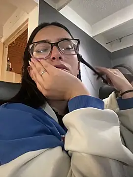 Kloe Novoa online show from January 16, 2026, 1:26 pm