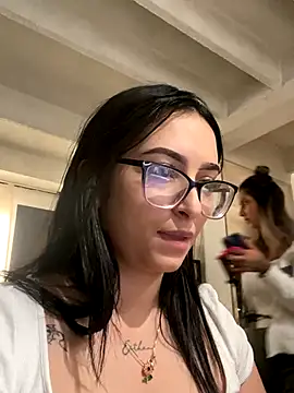 Snapshot of Kloe_Novoa chatting on November 28, 2025, 1:55 pm Kloe Novoa online show from November 28, 2025, 1:55 pm