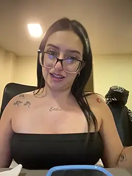 Kloe Novoa online show from February 27, 2026, 12:38 pm