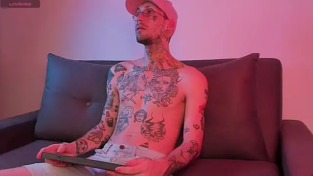 TokyoHatsumoto online show from October 28, 2025, 1:21 pm